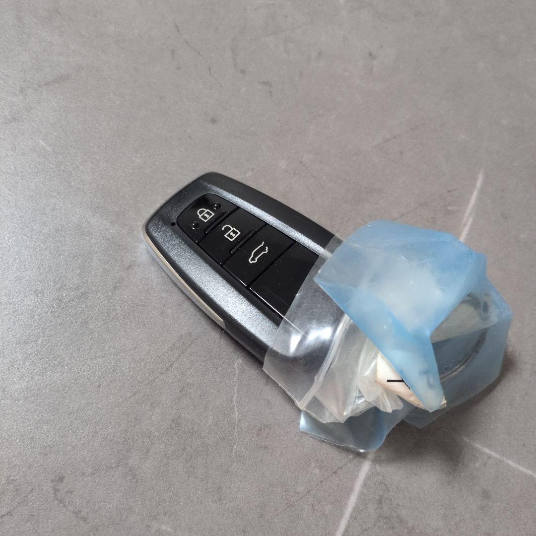 車 トヨタ TOYOTA ランドクルーザー プラド 純正 スマートキー 美品