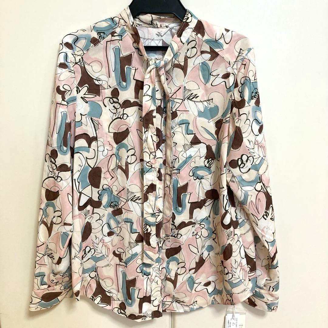 新品☆メロウフラワープリント ボウタイブラウス TOMORROWLAND - メルカリ