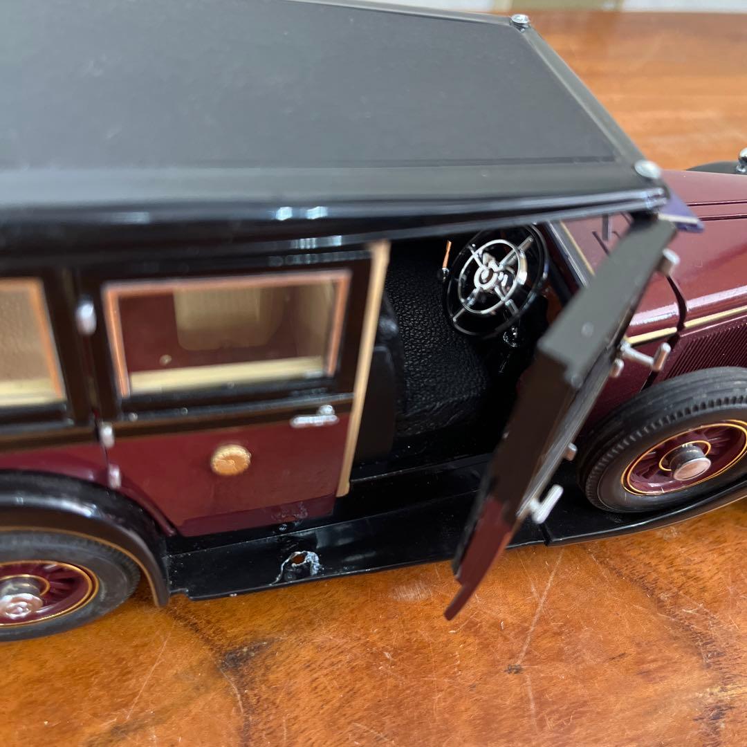 天皇陛下の旧御料車 1935型メルセデス・ベンツ770 菊紋付き - メルカリ