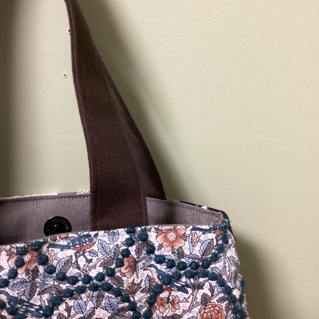 片面ミナペルホネン伊勢丹限定ストロベリーツリートートバッグ