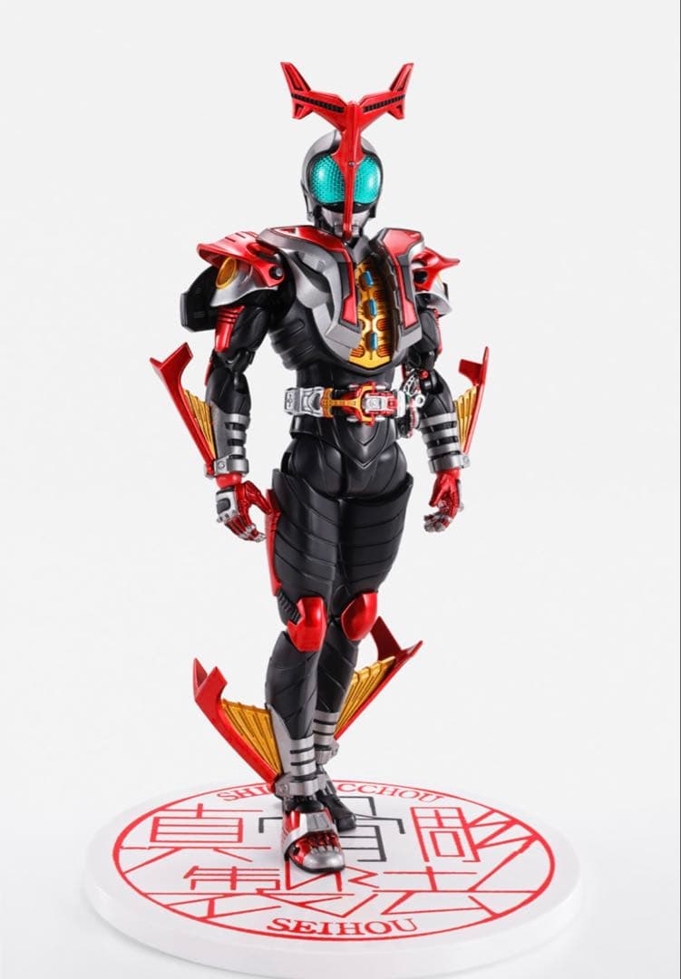 S.H.Figuarts 真骨彫　仮面ライダーカブト　ハイパーフォーム　10th