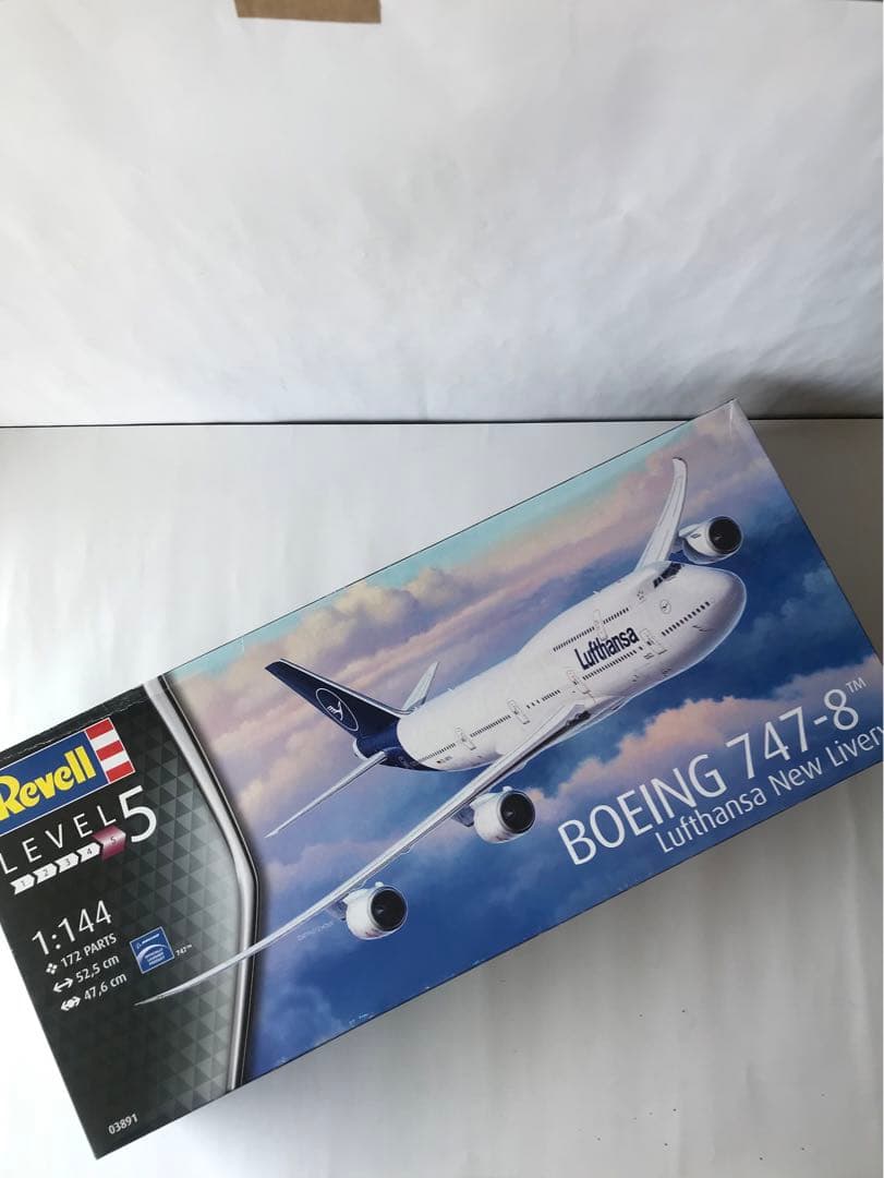 航空機・ヘリコプター Revell BOEING 747-8 Lufthansa New Livery Amazon.com: Revell 03891, Boeing 747-8 Lufthansa New Livery, 1:144