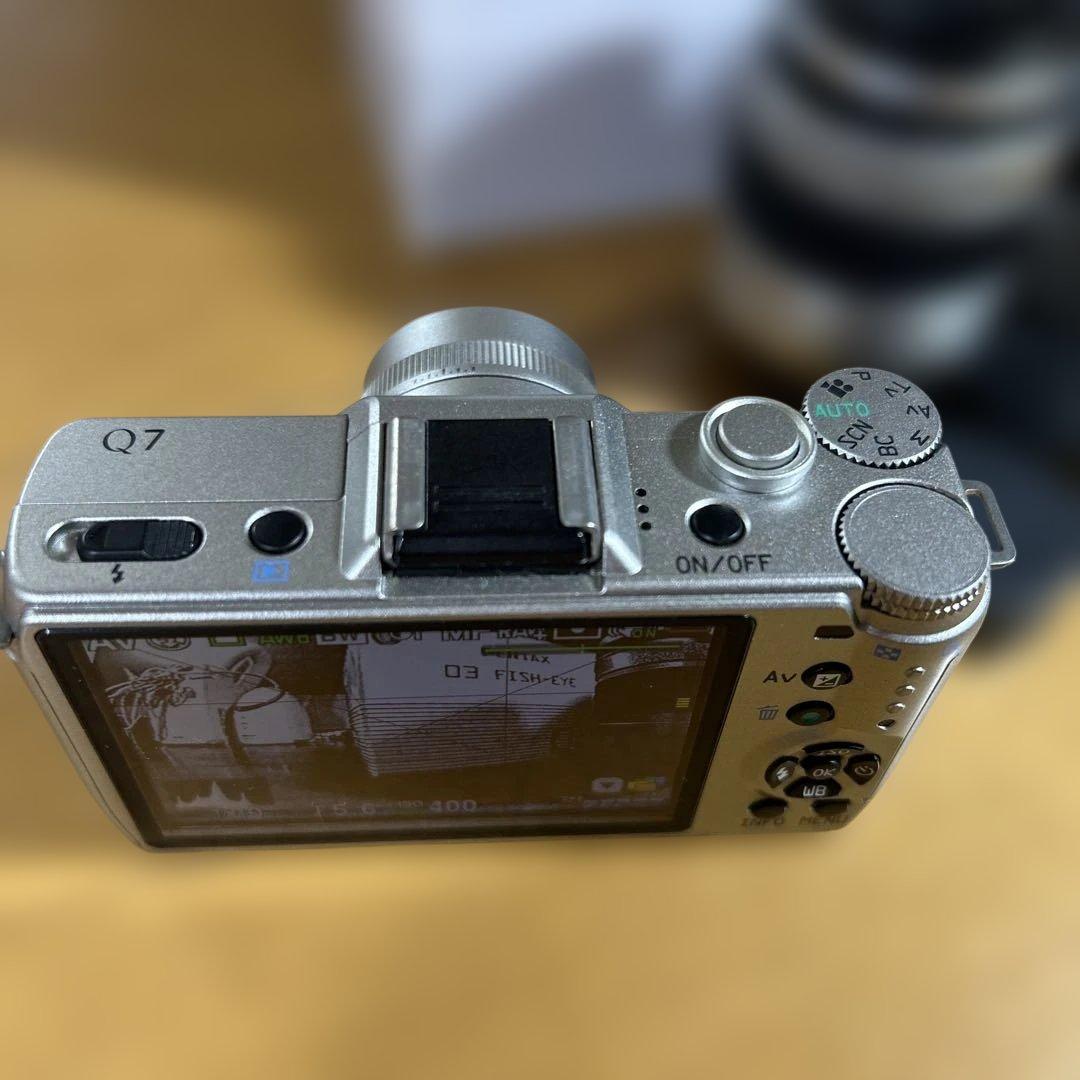 PENTAX Q7【中古品】充電器バッテリーデジタル一眼レフ レンズ3本付き