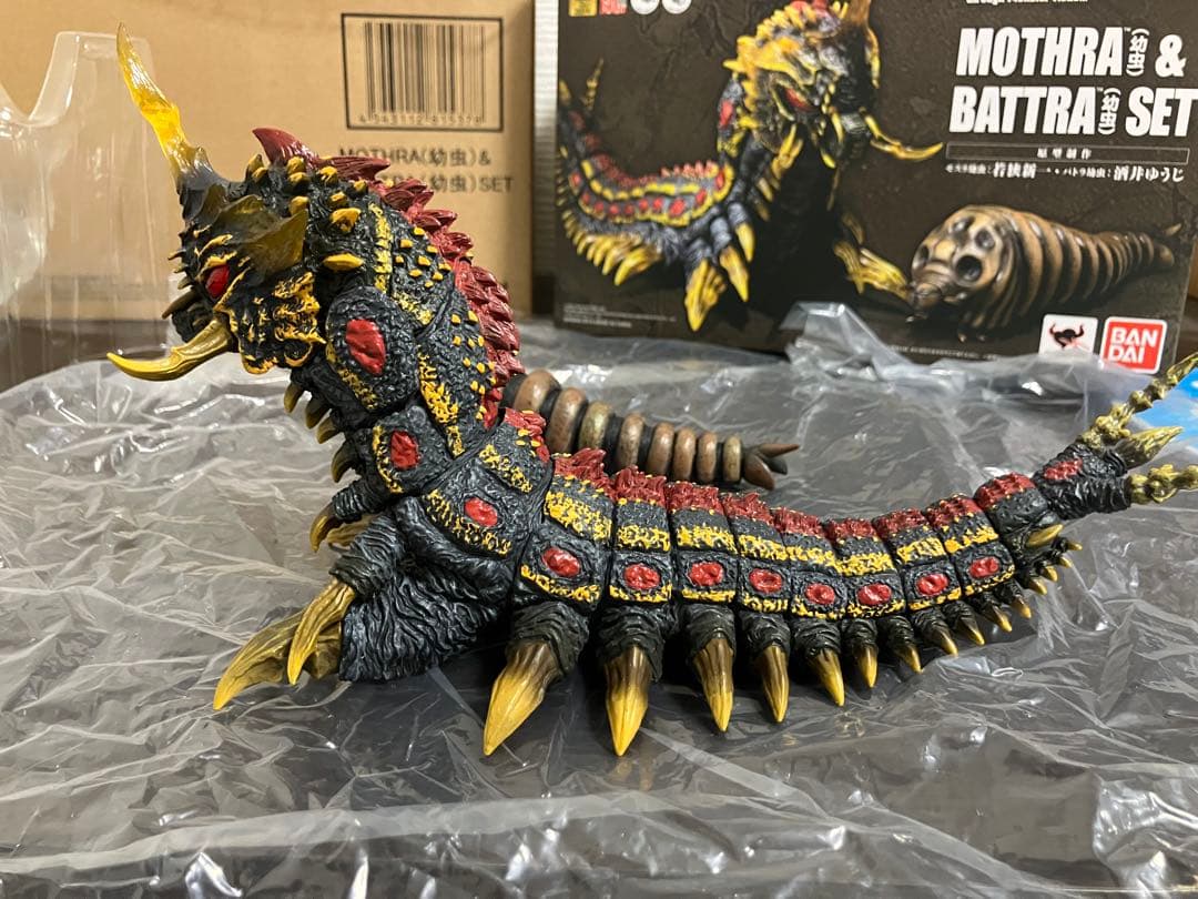 悟空様専用）S.H.MonsterArtsバトラ（幼虫）&モスラ（幼虫）