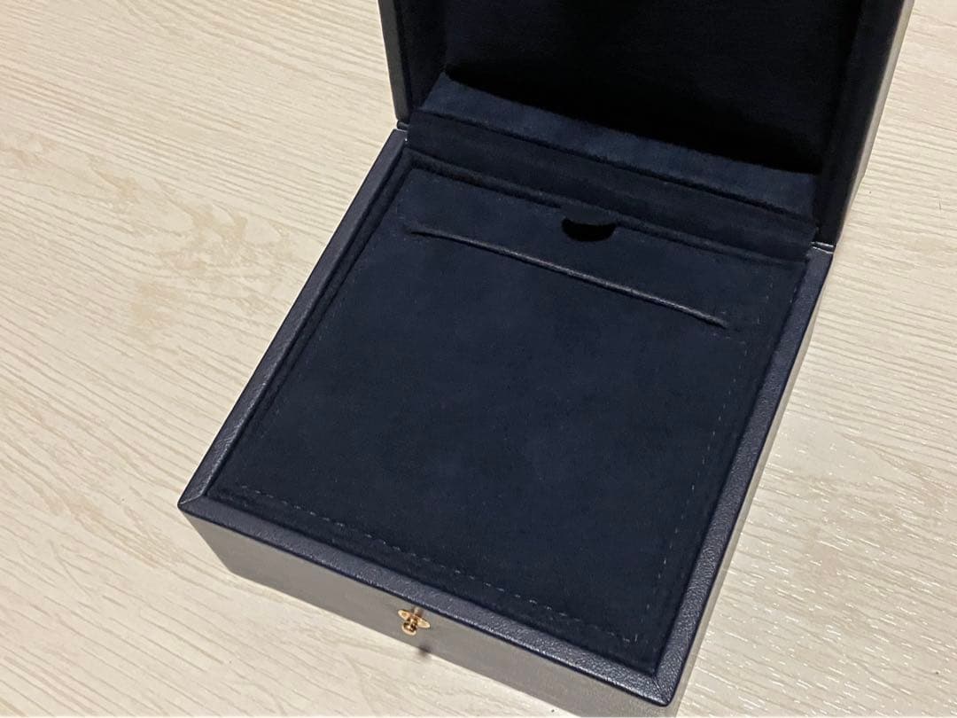 Louis Vuitton ギフトボックス ネイビー ネックレスケース空箱 - メルカリ