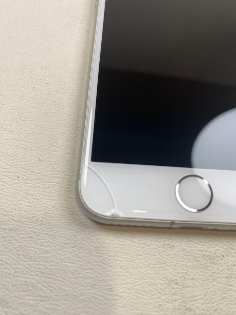 iPhone8 SIMロックあり