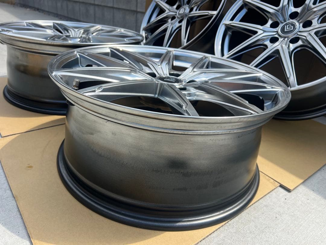 美品★鋳造FORGED★LONGINUS 19インチ 8.0J 40 114.3