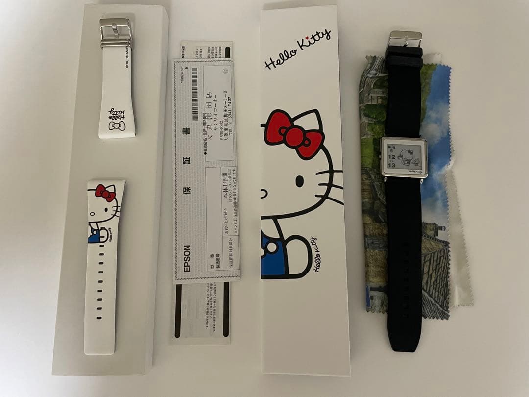 【美品】Hello Kitty スマートキャンバス 腕時計 Hello Kitty」45周年限定モデルウオッチ2種 「Smart Canvas」から: J