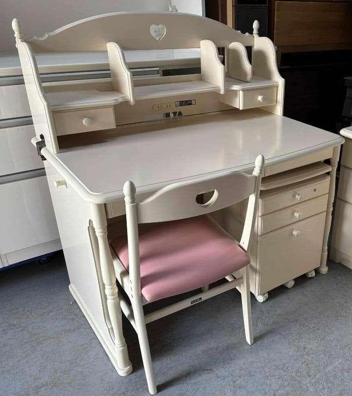 最高級 KARIMOKUおしゃれ ♡学習机♡ 椅子,キャビネットセット Used