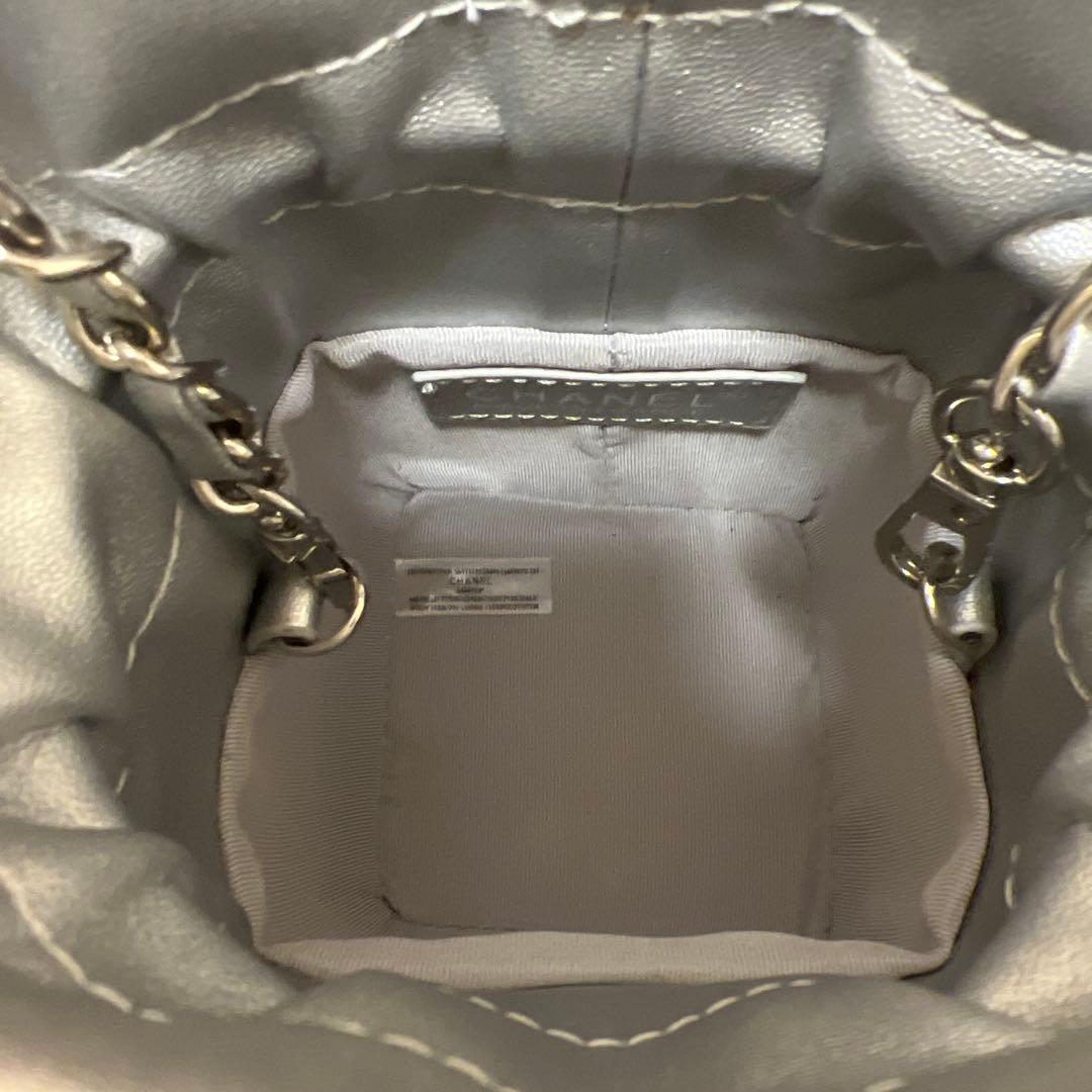 CHANEL ノベルティ キルティングチェーンショルダー巾着タイプ - メルカリ