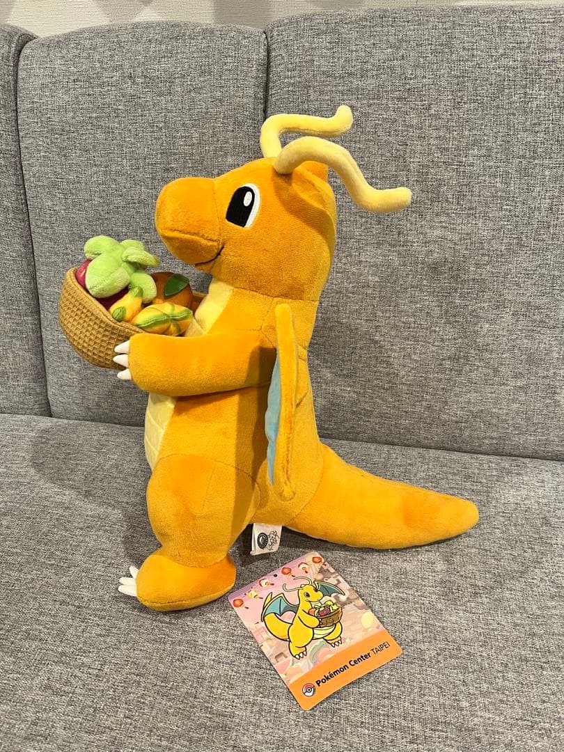 ポケモンセンター台湾(台北) 限定 カイリュー ぬいぐるみ - メルカリ