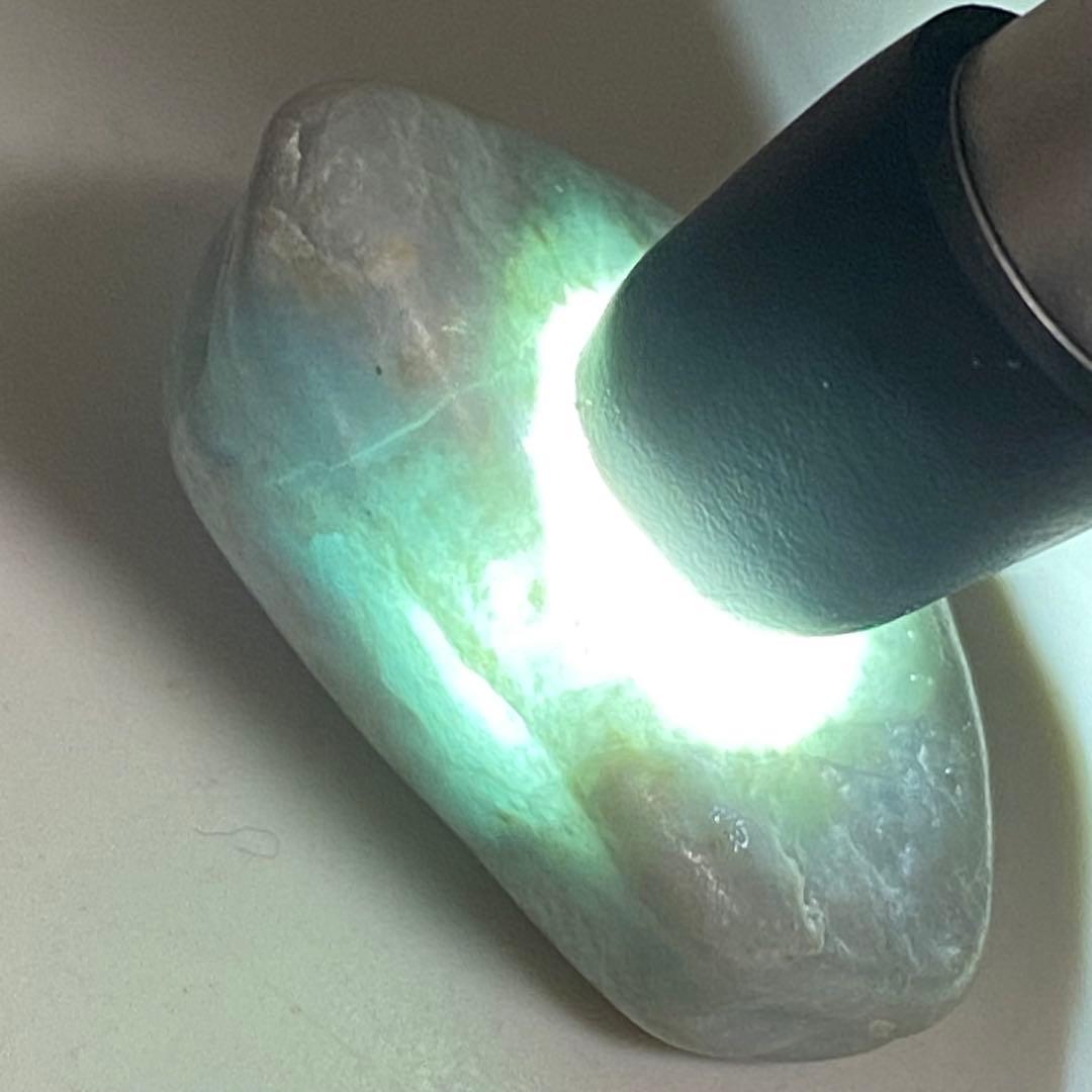 糸魚川翡翠 入りコン沢翡翠 薄青 14.5g - メルカリ