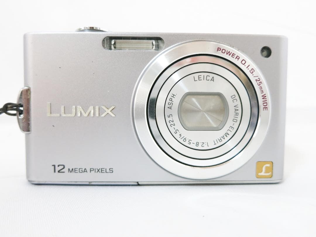 デジタルカメラ Panasonic LUMIX DMC-FX60 シルバー - メルカリ