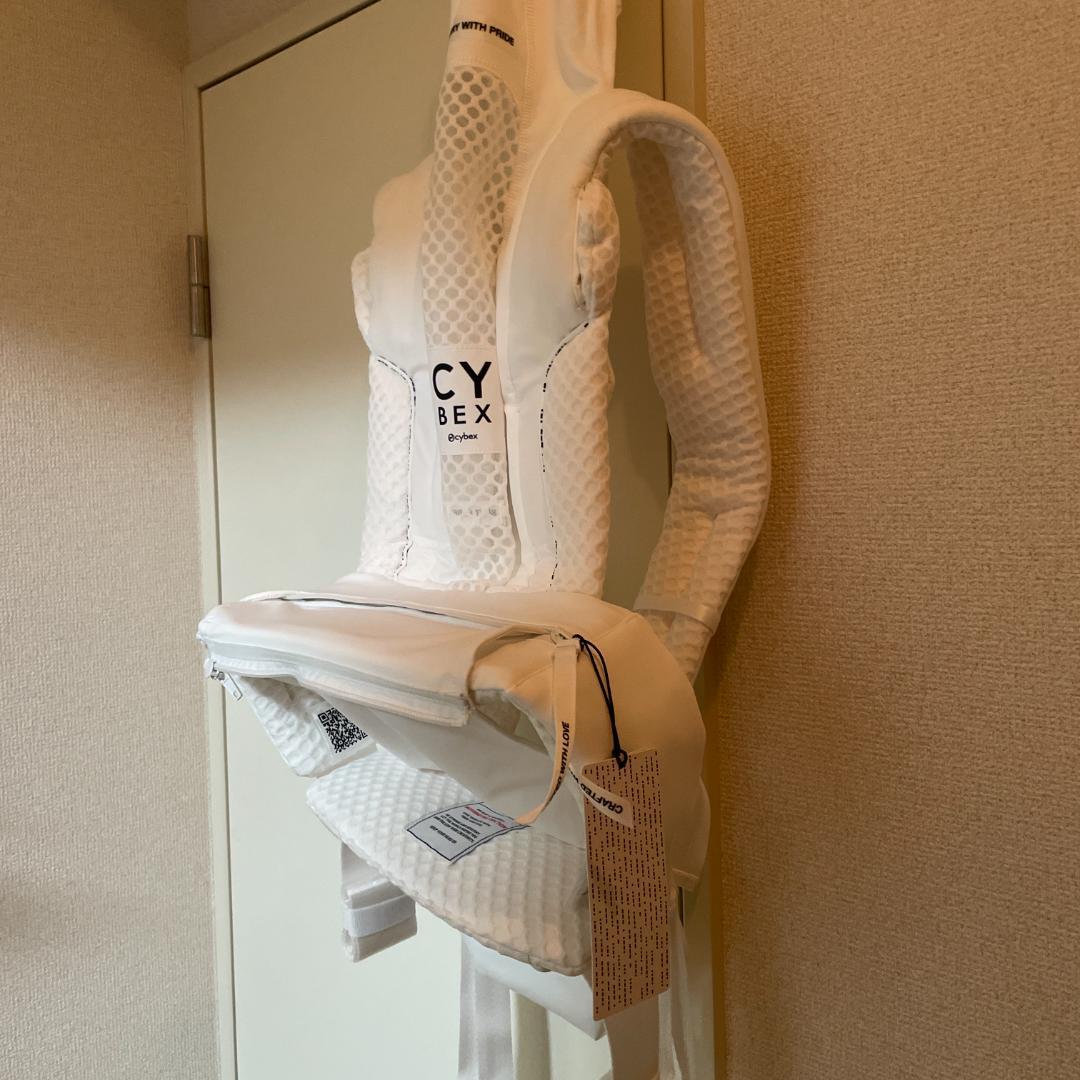 プロフ必須 新品・未使用＊ベビーキャリア「cybex」 《箱付き》白