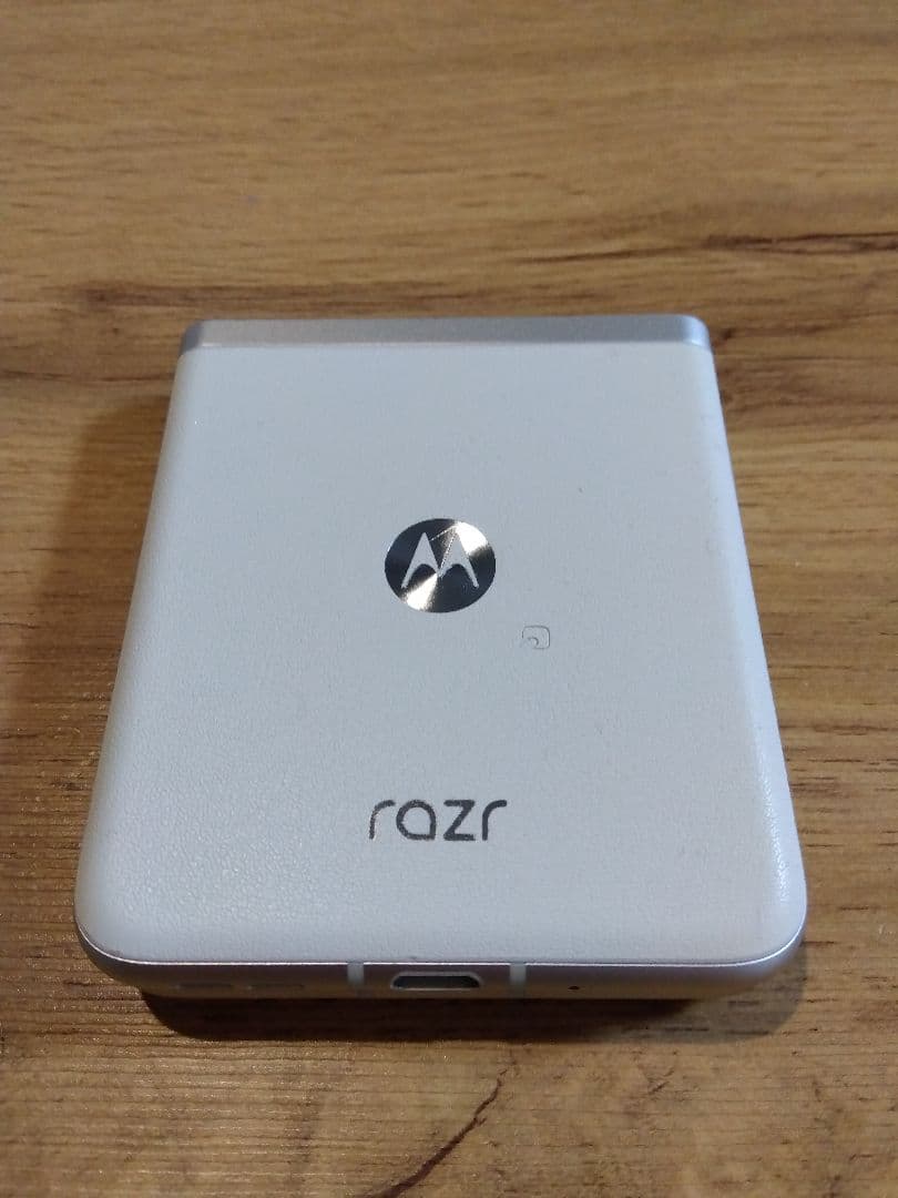 K&Y☆atelier様専用】motorola razr40 - メルカリ