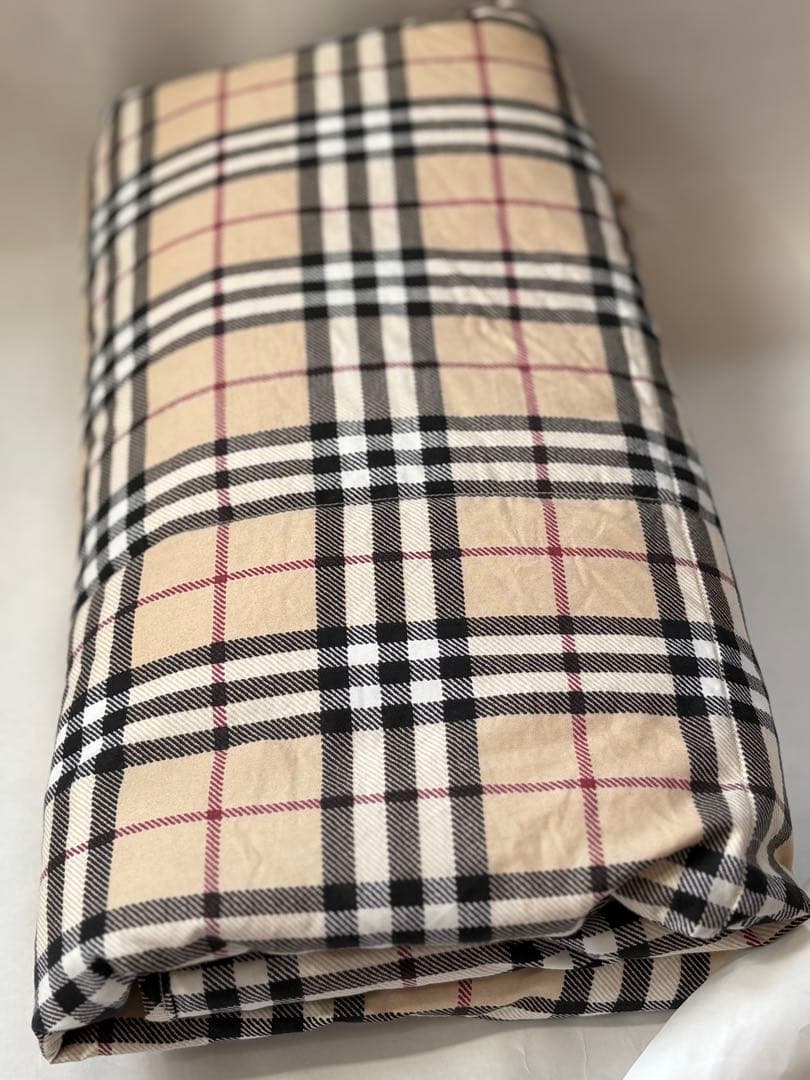 Burberry バーバリー 膝掛け チェック ダウン - メルカリ