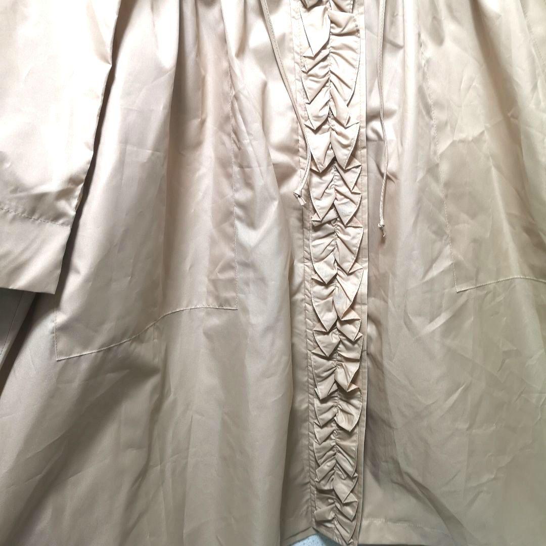 美品 定価13200円 ゆったりフードフリルロングレインコート ベージュ