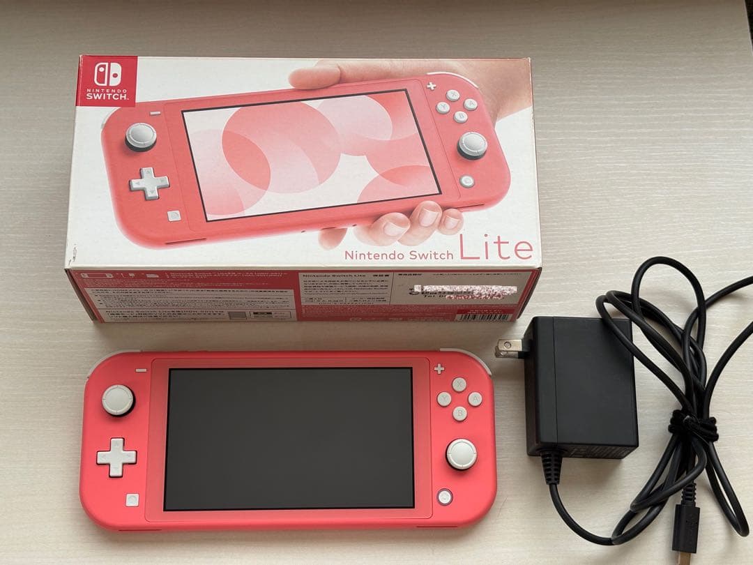 Nintendo Switch Lite ピンク 充電器付き Amazon.com: Nintendo Switch Lite - Coral - Switch (Renewed
