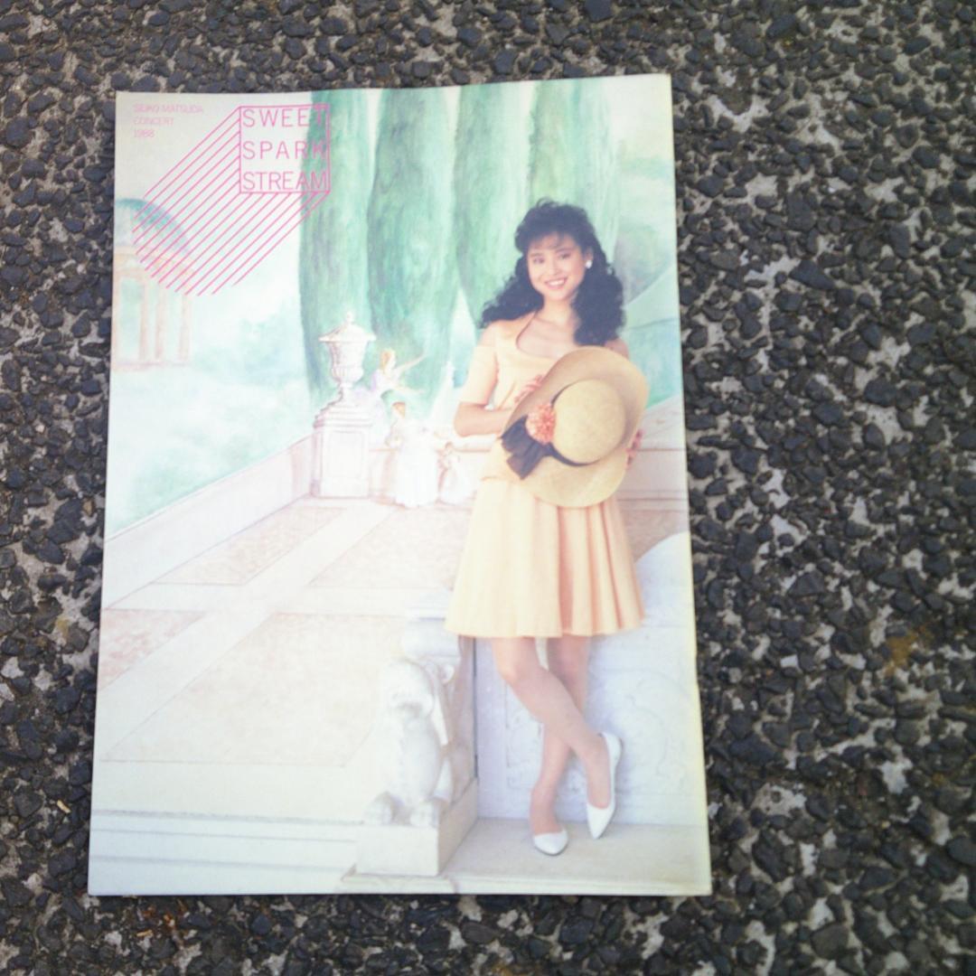 松田聖子 コンサートツアーパンフレット 1988年 - メルカリ