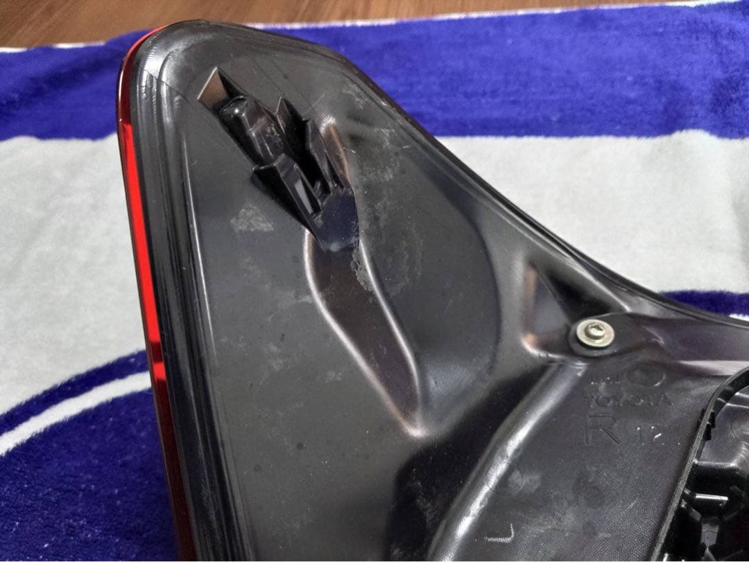 カローラ アクシオ WXB NZE161 右 テールライト - メルカリ