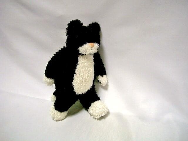 ◇りぶはあと ねこのチャーミー 抱きまくら ミニ◇LIV HEART