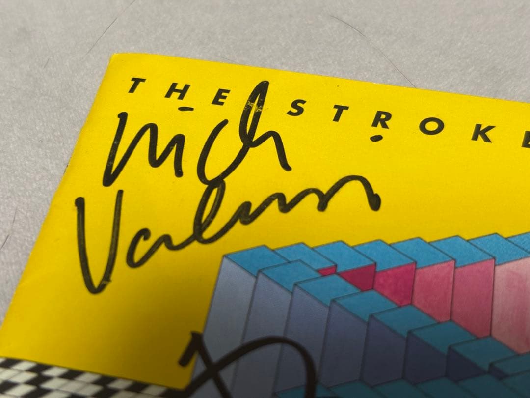 レア ストロークス 直筆サイン CD THE STROKES アングルズ - メルカリ