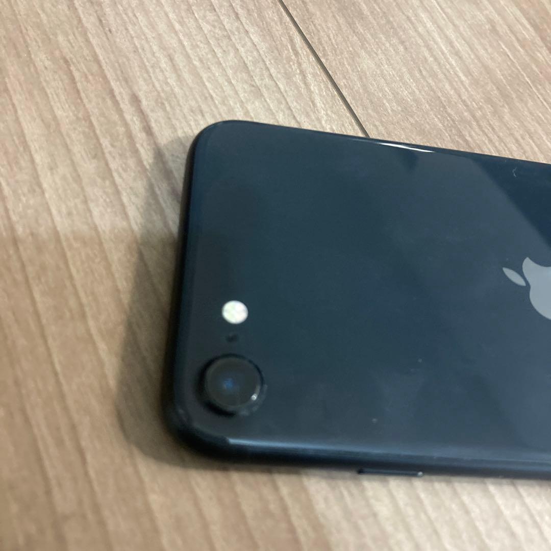 iPhoneSE第2世代64GBブラック SIMロックなし SIMフリーの通販はau PAY