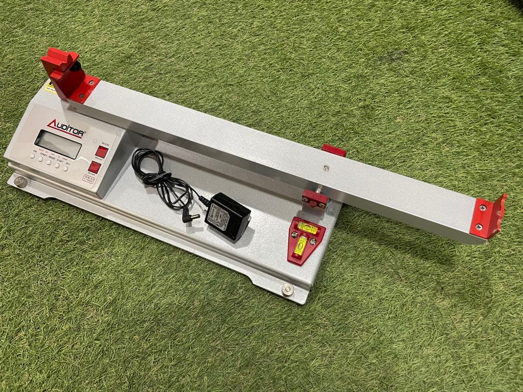 ゴルフメカニクス　デジタルスイングバランサー　スイングウェイトスケール　美品 カスタム用工具】 ゴルフメカニクス デジタルスイングウェイトスケール