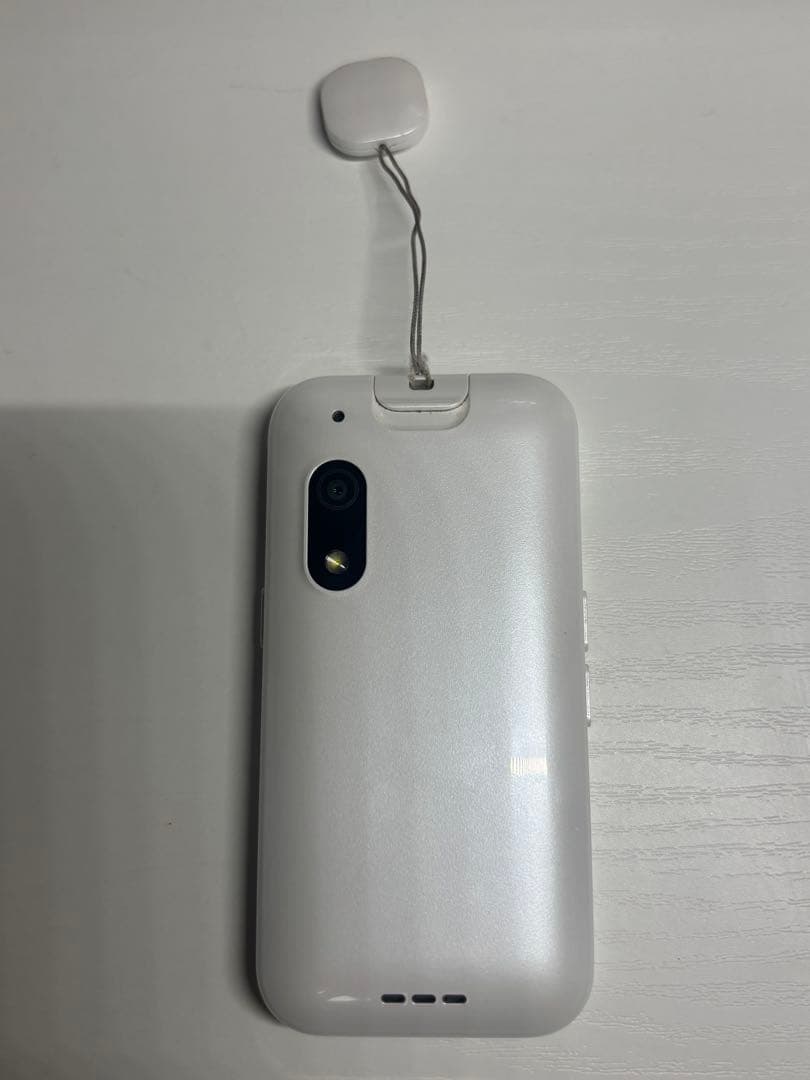 SoftBank キッズフォン3 本体 ホワイト 白 - メルカリ