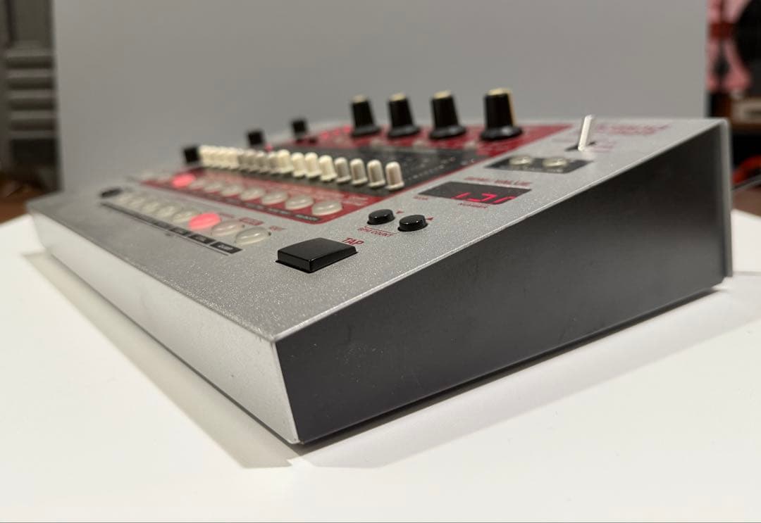 Roland EF-303 エフェクター 303 909 808