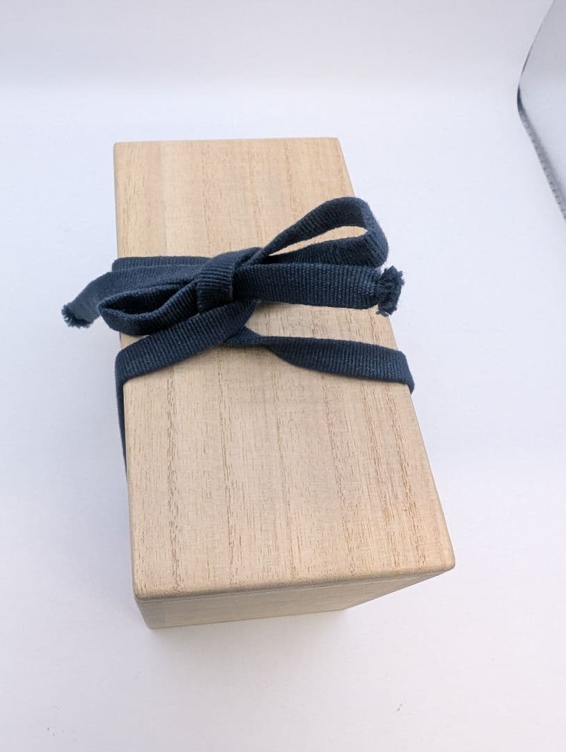 白磁 星型 陶器 2個セット 木箱付き - メルカリ