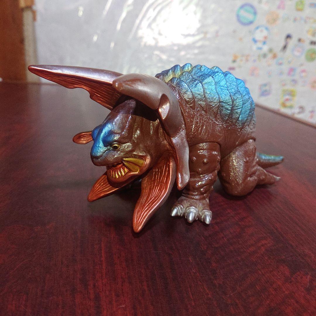 怪獣郷/ガボラ ソフビ セット - メルカリ