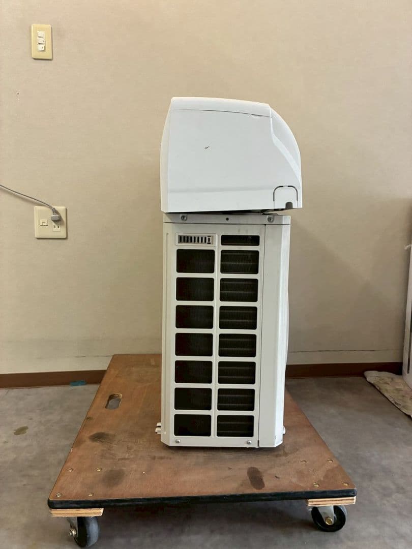 2140 アイリスオーヤマ【IHF-2208G】2024 6畳 エアコン 中古 - メルカリ