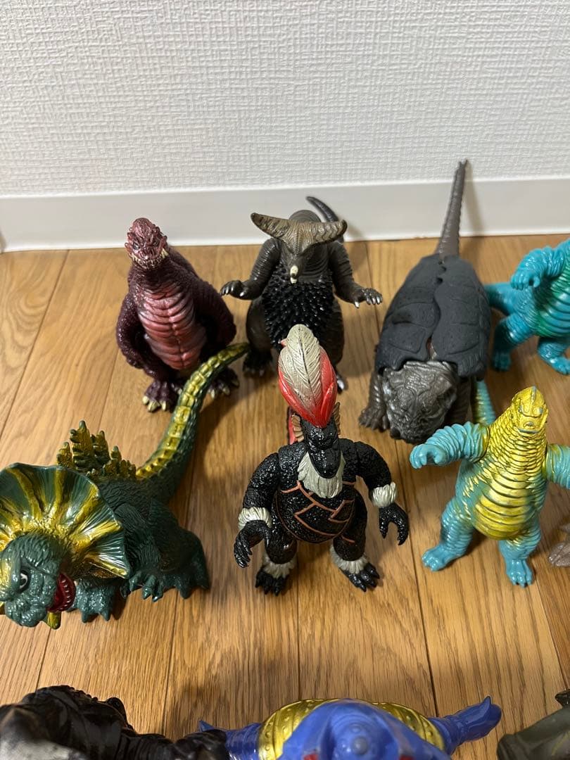 ウルトラマン怪獣 ソフビ22体 まとめ売り | Shop at Mercari from