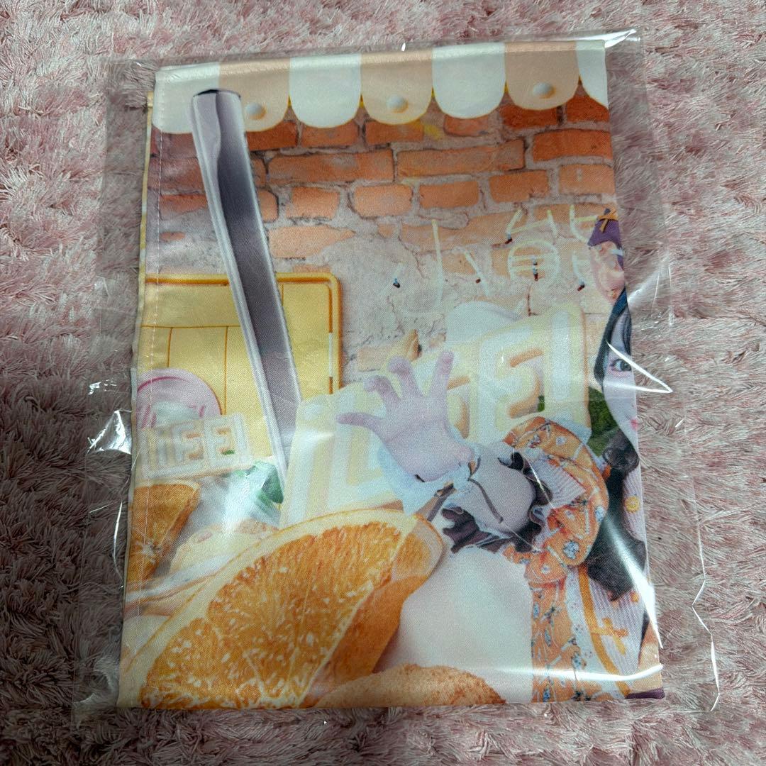 iLiFE くじ A賞 小熊まむ 推し！スウェード布ポスター - メルカリ