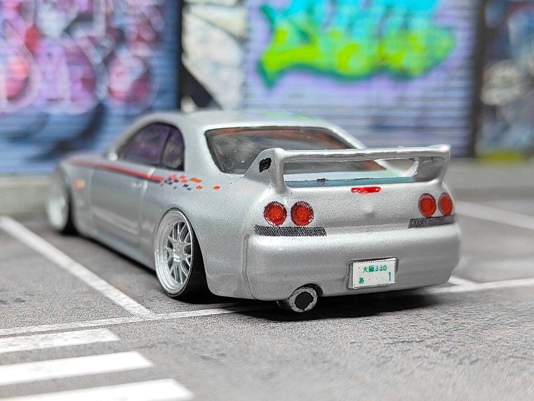 ホットウィールカスタム 日産 R33 GTR 銀 アルミリム☆段リム☆トミカ