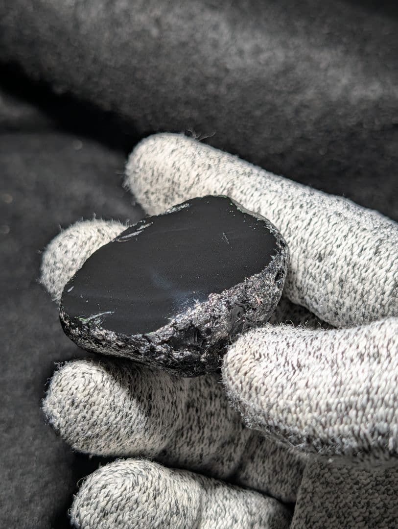 研磨品】十勝石玲瓏 北海道産レインボーオブシディアン 十勝石 玲瓏石