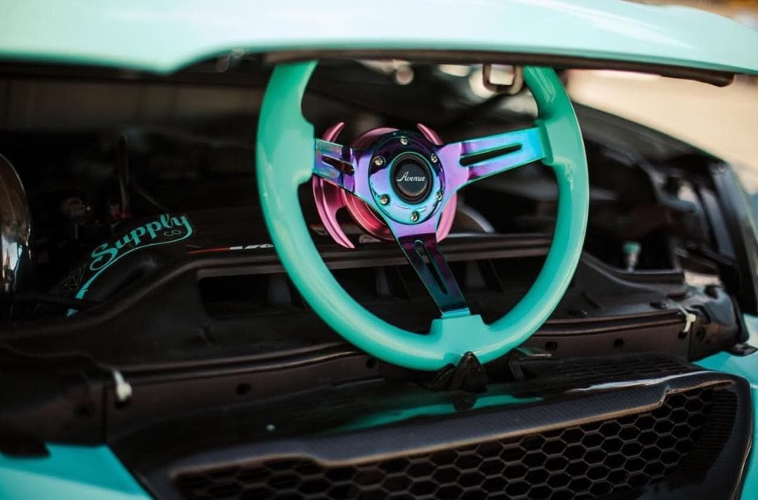 アベニューパフォーマンス ミンティxネオクローム ステアリング US