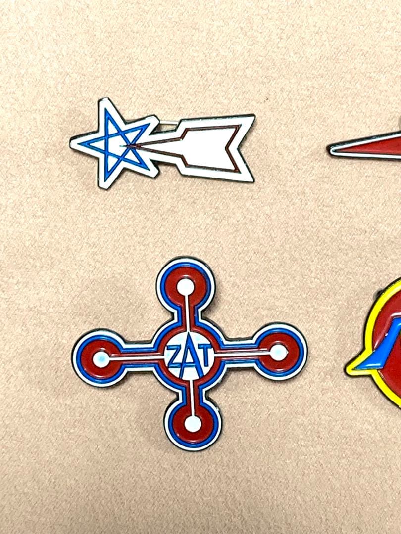 ウルトラマンバッジ 科学捜査隊 ウルトラ警備隊 MAT等 8個 小学館