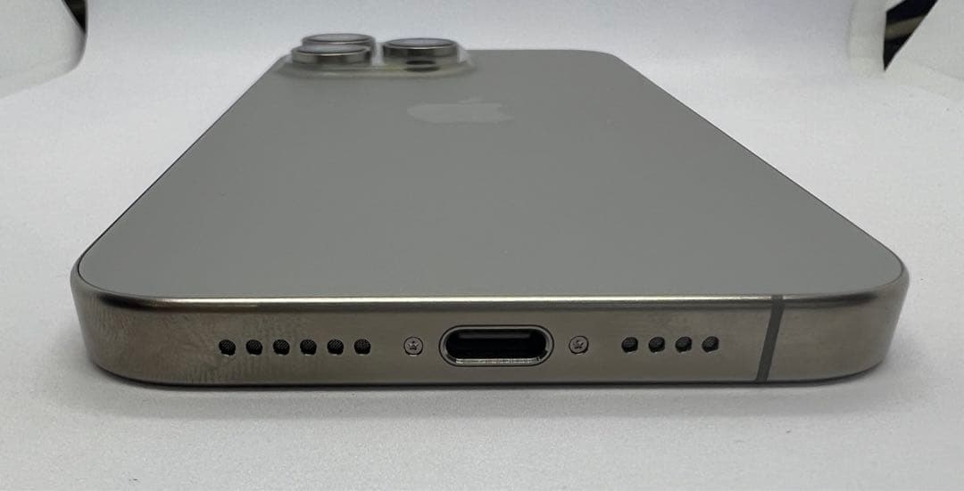 バッテリー100％ iPhone 15 Pro Max 元デモ機 - メルカリ