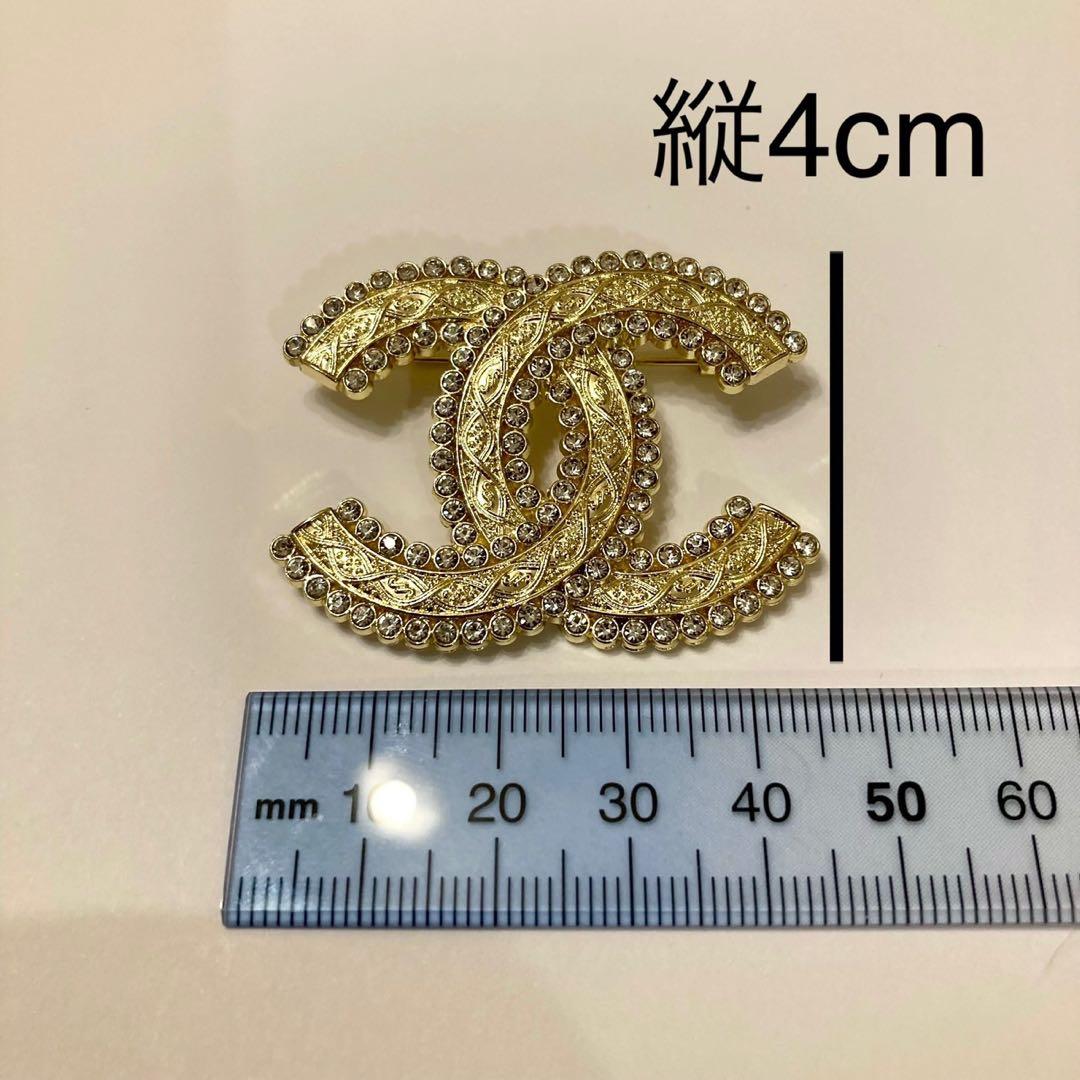 CHANEL CCロゴ ゴールド クリスタルブローチ ノベルティ - メルカリ