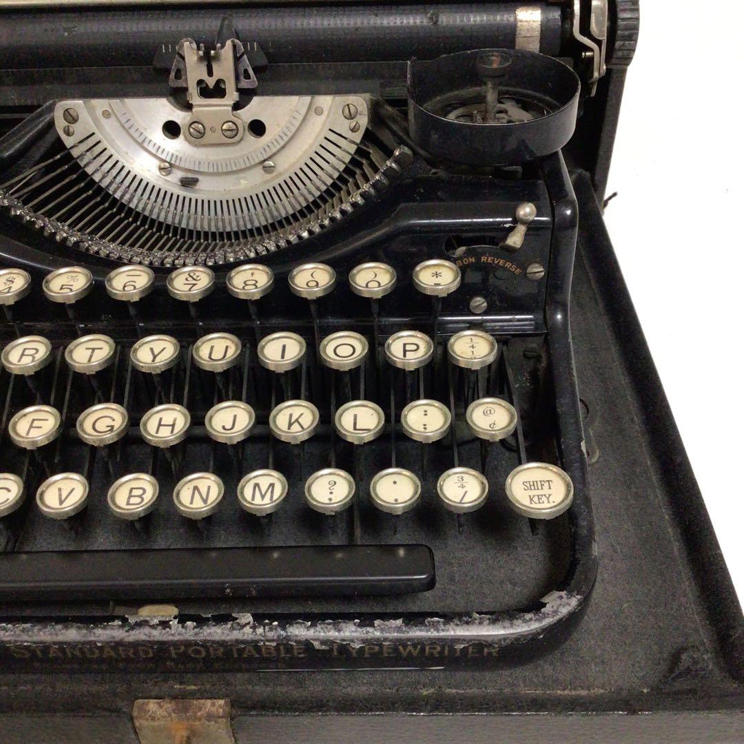 UNDERWOOD ポータブルタイプライター レトロ ビンテージ アメリカ製