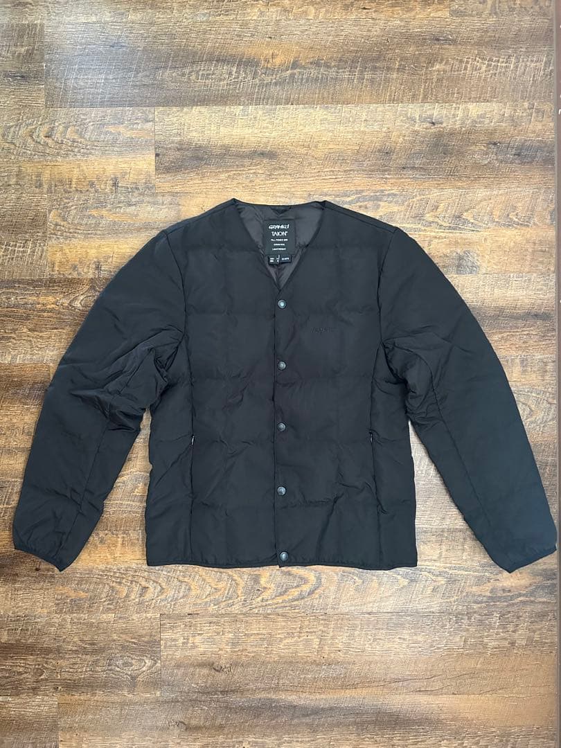 【SHIPS別注】Gramicci × TAION: ダウンカーディガン SHIPS別注】GRAMICCI×TAION:〈手洗い可能〉ダウン カーディガン