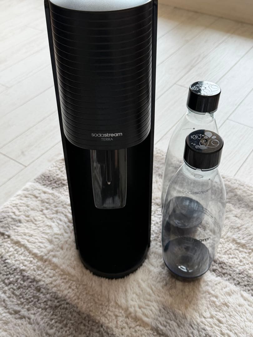 sodastream TERRA 炭酸水メーカー ボトル2本付き - メルカリ