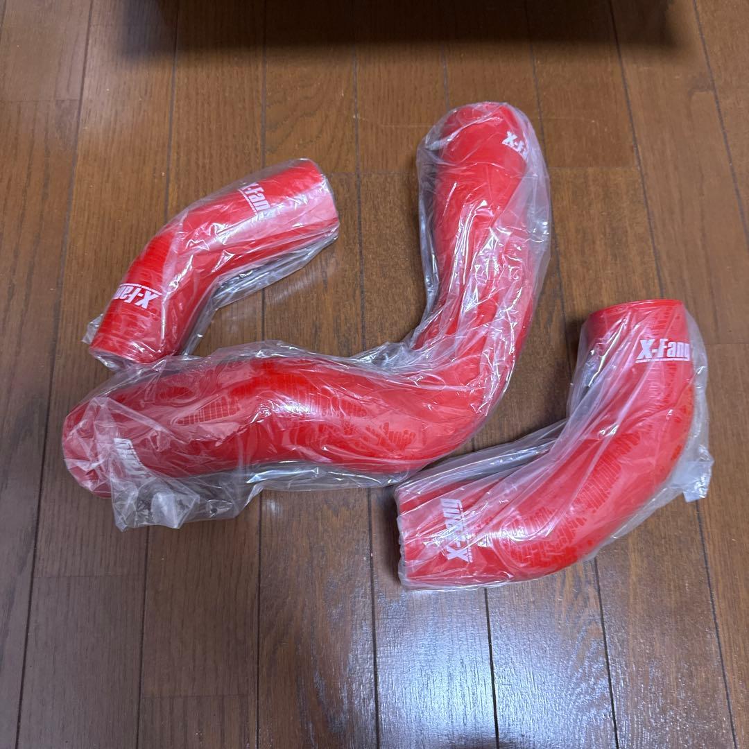 X-fang TGS デリカD5 インタークーラーホース　レッド TGS X-Fang シリコンインタークーラーホースセット レッド デリカD:5