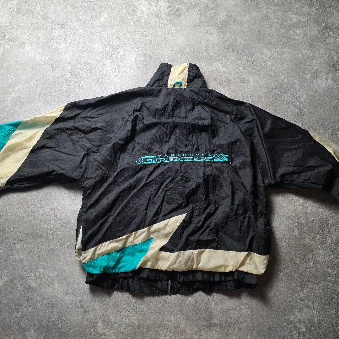 入手困難90sNBAバンクーバーグリズリーズナイロンジャケット刺繍ロゴ短
