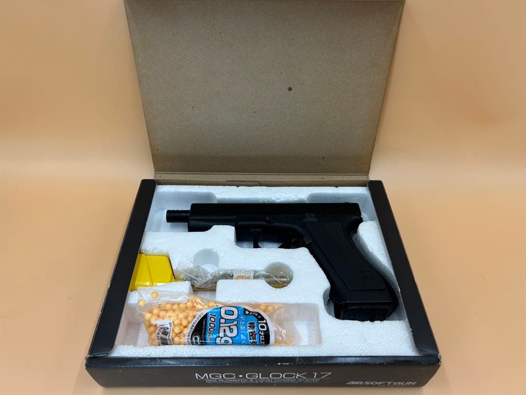 【GW限定価格】MGCグロック17(ガスブローバック)とスリットアウターバレル付 GW限定価格】MGCグロック17(ガスブローバック)とスリットアウター