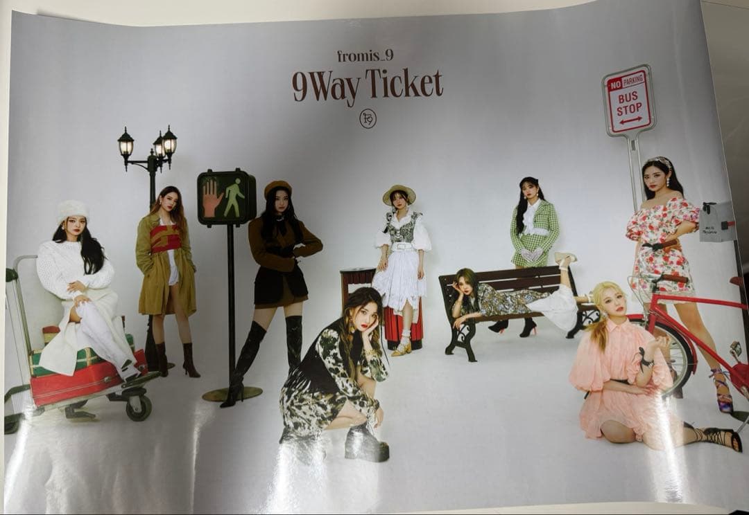 fromis_9 CD4種10枚 直筆サイン特典、フォトカード、ポスター付 - メルカリ