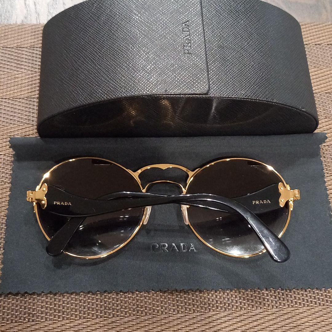 PRADA プラダ SPR55T ブラック サングラス HYDE着用 モデル - メルカリ