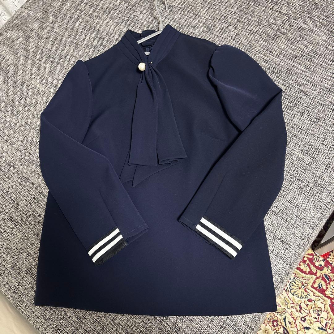 ボーダーズアットバルコニー　ネイビー リボン付き ブラウス 着用1回】ボーダーズアットバルコニー リボンツイルブラウス ネイビー